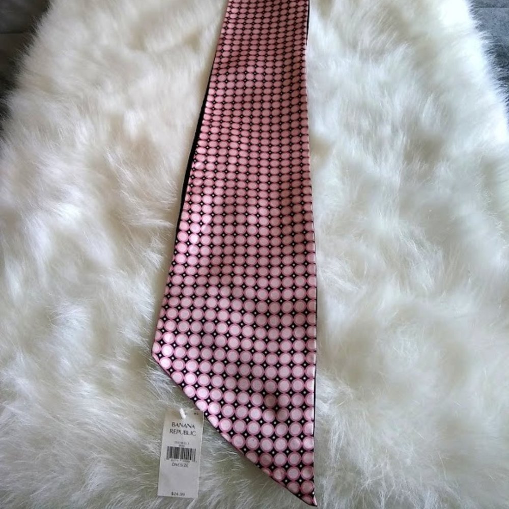 Banana Republic Ascot style silk print scarf